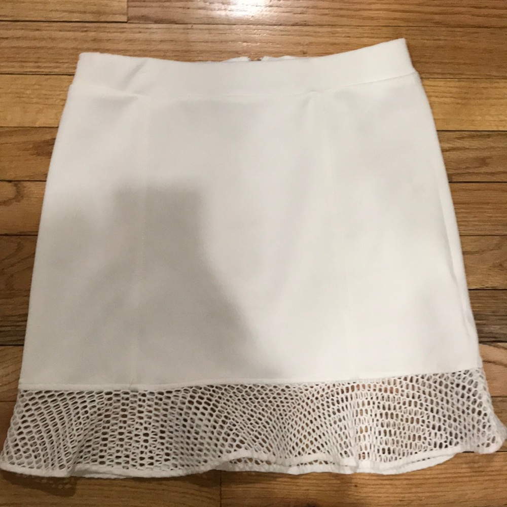 White skirt with netting detail
